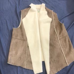 Susina fur vest
